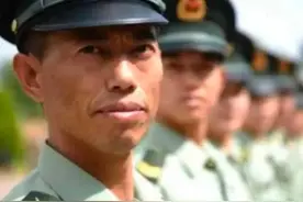 三级军士长是一个什么级别的待遇，还会退役吗？不一定图片