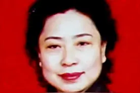 她以臀升位，靠臀发家，仅美臀花50万，情人多，老公头上绿油油！图片