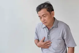 男人中年后，脸色若有这4个变化，警惕身体变虚了，及时调理图片