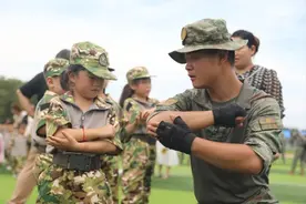 亲情暖军营 携手强军梦图片