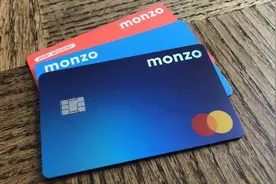 现在还有人傻傻开通银行卡短信吗？多亏银行朋友告知，我也刚知道图片