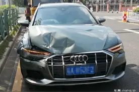 70多万的奥迪A6不到200公里被撞到面目全非，换你该怎么办？图片