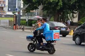 电动车迎来“上保险”要求，险种和保费已明确，车主：出门难图片