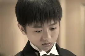 19岁成名25岁“翻车”，管不住下身的蔡徐坤，和他涉嫌违法的母亲图片