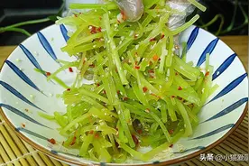 凉拌莴笋做法简单，但是却有小技巧，教你正确做法，脆嫩爽口好吃图片