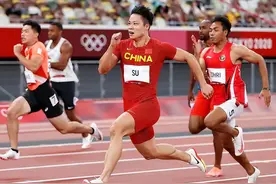 10秒23！中国百米新王浮现，18岁小将创2大纪录，超同时期苏炳添图片