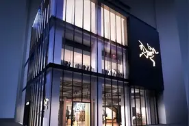 始祖鸟将在大阪开设日本最大旗舰店 设有咖啡店图片