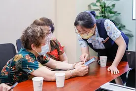 去银行存钱，选1年期好还是3年期好？内行给出答案，别再选错了图片