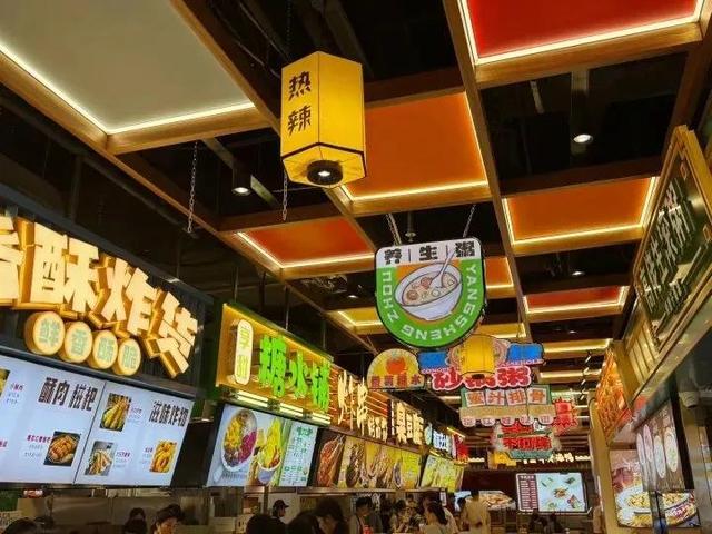 夜湛江：海湾烟火中的味蕾与视觉盛宴