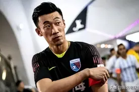 被带走的张鹭和天海有多神奇！赢了李铁，对上港不败，进大连5球图片