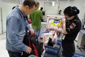 女性过安检尴尬？屏幕能看透？3大真相揭秘安检内幕图片