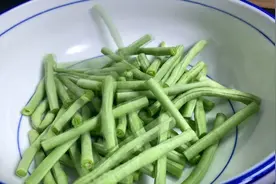 睡眠不好是肝火旺，吃这道菜，养肝降火，镇定安神，晚上睡得香图片