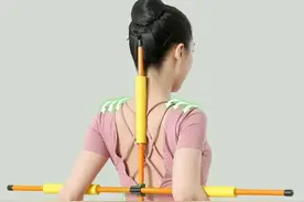 网红矫正器卖脱销，盲目使用反致病图片
