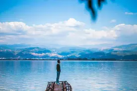 中年的三次觉醒：自律、自愈、自足图片