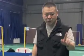 为何不澄清？私生子风波后，38岁岳云鹏两鬓斑白，别欺负老实人了图片