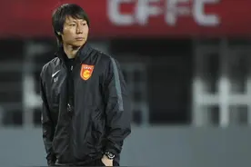 李铁妻子曝光！堪称幕后神秘大鱼，掌管8家公司，低调的女强人图片