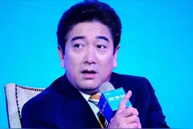 央视主持水均益：从台柱子到退出主持界，如今的他不是没原因的图片