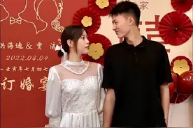 小伙大学毕业火速结婚，新婚夜深情表白：喜欢你很久终于娶到你图片