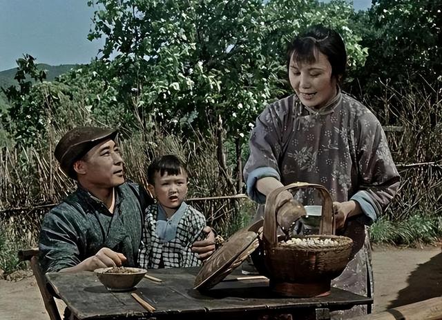 鲁迅《祝福》：在吃人的社会里，人人都是凶手！