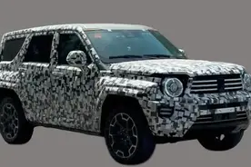 长城旗下坦克品牌TANK700试装车路试曝光图片