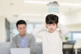 清华爸爸被孩子学习搞崩溃：为啥家长“有本事”，娃却“没出息”图片