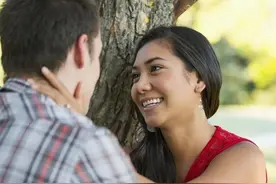 光棍“结巴李”和张嫂的故事（微小说）图片