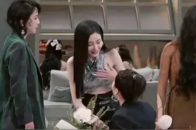 《浪姐3》名场面来了！张天爱被问年龄显尴尬，那英自曝没整容图片