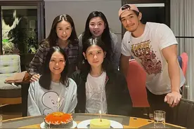 香港知名冻龄女星罕见出镜，为儿子庆生，网友：看着比女儿还年轻图片