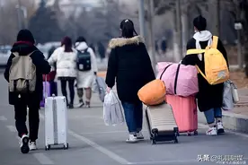 寒假通知来了！2022中小学放假时间重新确定，此外还有一个好消息图片