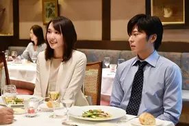 准婆婆嫌女方家是农村的，女孩提出分手后，小伙才发现她家不简单图片