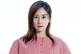 刘芸，足够美图片