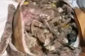 蒙古国美食——烤全羊图片