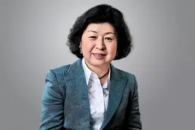 她靠“收破烂”成为女首富，曾被黑社会威胁，要让她“消失”图片