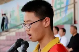 “高考状元”常书杰：沉迷游戏被北大劝退，复读后712分考进清华图片