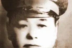 “傻儿师长”范绍增，抗日英雄娶40位姨太太，活到83岁得善终！图片