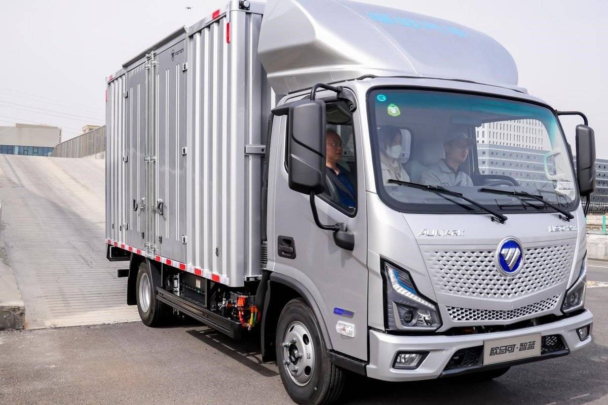 混动轻卡续航1000公里_欧马可智蓝HS混动轻卡_福田单排汽油版小货车