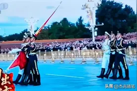 看升国旗的感言图片