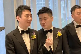 王思聪现身上海当伴郎！一看新人背景，难怪思聪如此低调了图片