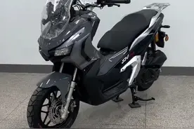 150排量跨界ADV摩托，水冷动力不怕热衰减，前后碟刹标配ABS图片