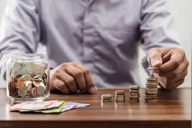 广西养老金调整即将开始，退休金在2200元以上退休人员受益最大?图片