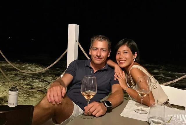 海外华人婚恋故事之：街角墙边的激情热吻终结了他们的爱情
