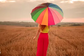 不管夫妻还是情人，当对方不联系你时，千万别这样……图片