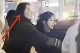 临沂打人事件大反转！田园透露眼镜女因网暴轻生，小王摊上大事？图片