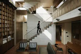 他买下200㎡昏暗危房，曾被吐槽廉价，完工后别有洞天图片