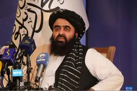 阿富汗塔利班禁锢女性，全世界不满图片