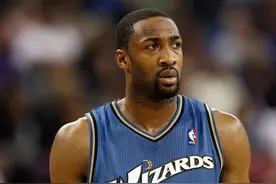 刚刚！湖人商讨4换2交易，杜兰特公布立场，勇士或送走17+4前锋图片