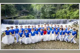 宜春明月山栖隐谷景区打卡拍照图片