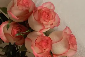 男人对你感兴趣了，他会忍不住，用这些“套路”来靠近你图片