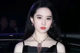 脸上有这3种标志的女人，属于天生的“富贵相”，还特抗老、耐看图片