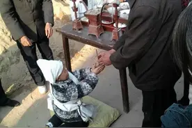 上门吊丧，磕头行礼有哪些讲究？图片